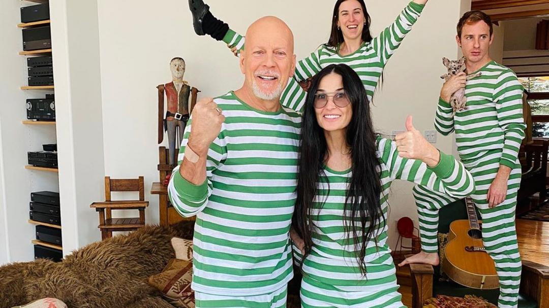 Separados há 20 anos, Bruce Willis e Demi Moore estão passando quarentena junto com os filhos - Papo de Pai